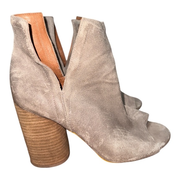 Jeffrey Campbell Tan Ankle Booties with Peep-Toe and Chunky Heel - Picture 3 of 5